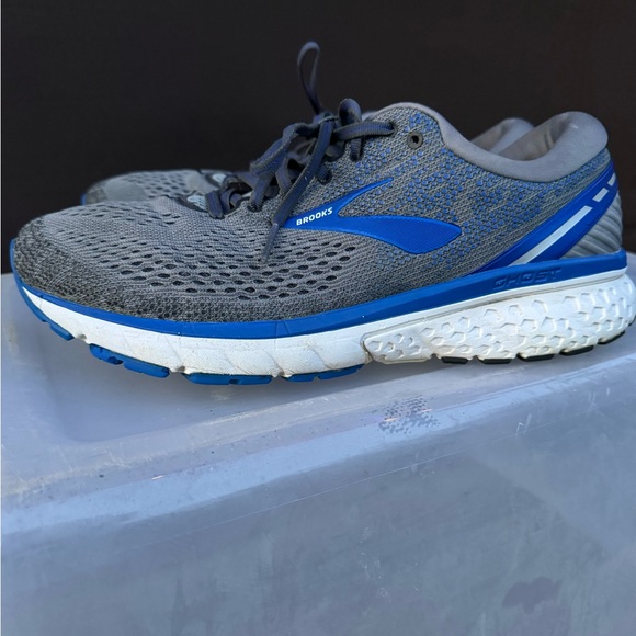 Brooks Men's Gray and Blue Mesh Running Shoes - Picture 2 of 4